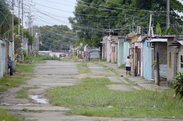 Reportan constantes fallas eléctricas en Los Sabanales