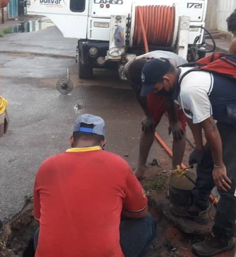 Atendidos en Las Teodokildas por colapso en redes de aguas servidas