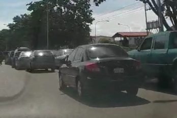 Avenidas Atlántico y Las Américas colapsadas por colas para surtir combustible (+video)