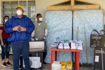 Tito Oviedo: Con equipamiento en centros de salud cuidamos al pueblo guayanés