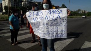 Trancas y pancartazo en Puerto Ordaz por falta de agua y gas