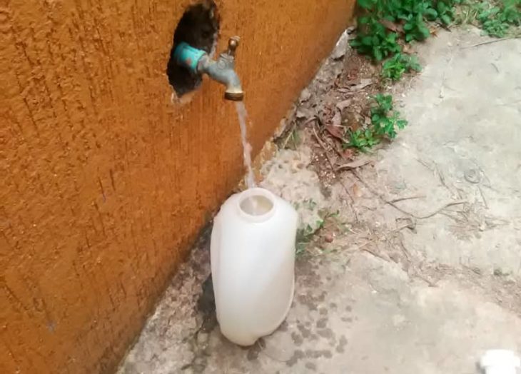 Reclaman agua potable en hogares de Ciudad Guayana