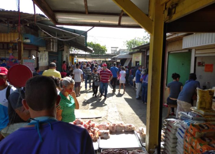 “Muchos vendedores y compradores” en mercado de San Félix