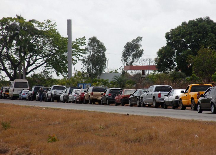 Colas por combustible y pocos transeúntes este sábado en Ciudad Guayana