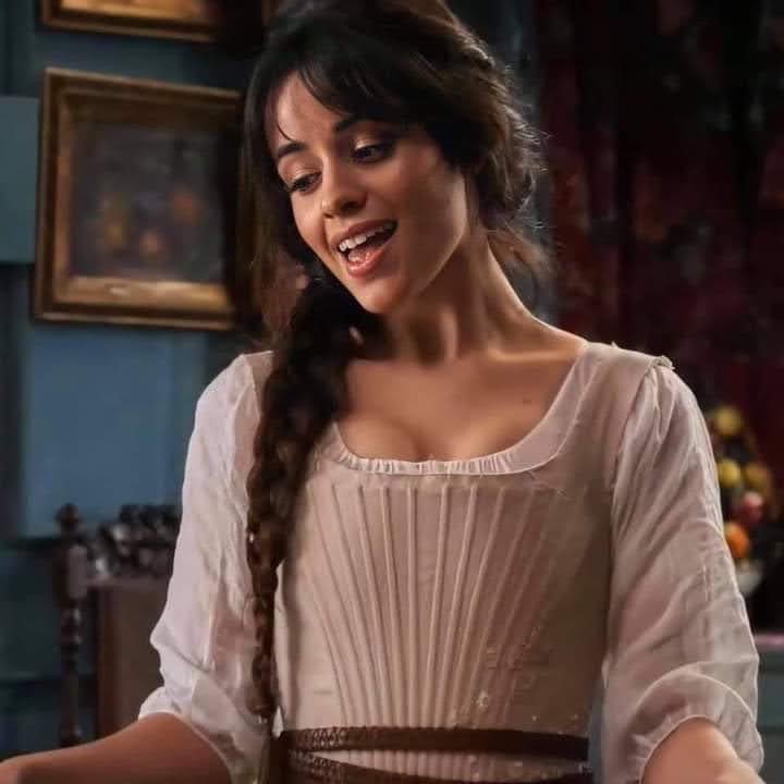 Aparecen las primeras imágenes de Camila Cabello en Cenicienta