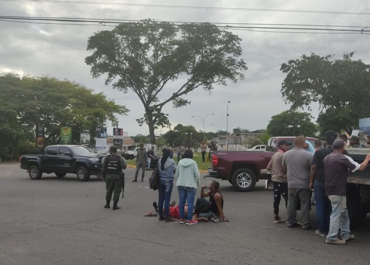 Colisión vehicular en “la Chilemex” dejó dos lesionados