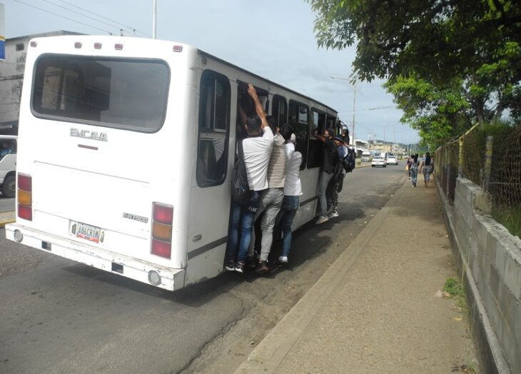 Transporte público en Piar no cumple con el distanciamiento entre pasajeros