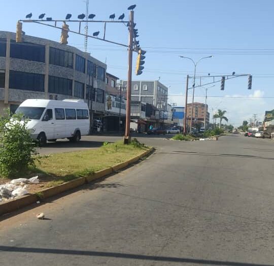 Conductores en alerta por semáforos dañados en avenidas de Ciudad Guayana