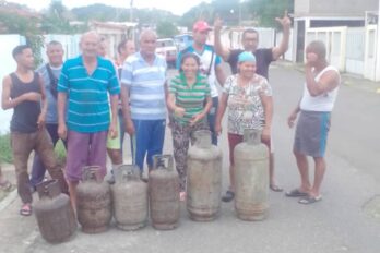 En Guaiparito sacaron cilindros vacíos reclamando gas doméstico