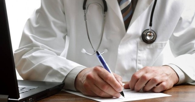 Altos precios de consultas médicas alejan a los pacientes de las clínicas