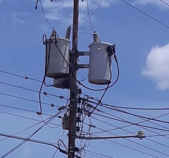 70 familias sin luz todavía esperan por Corpoelec en Las Casitas del Core 8