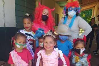 U.E.N "Luis Felipe Santa María" presentó a sus reinitas de Carnaval