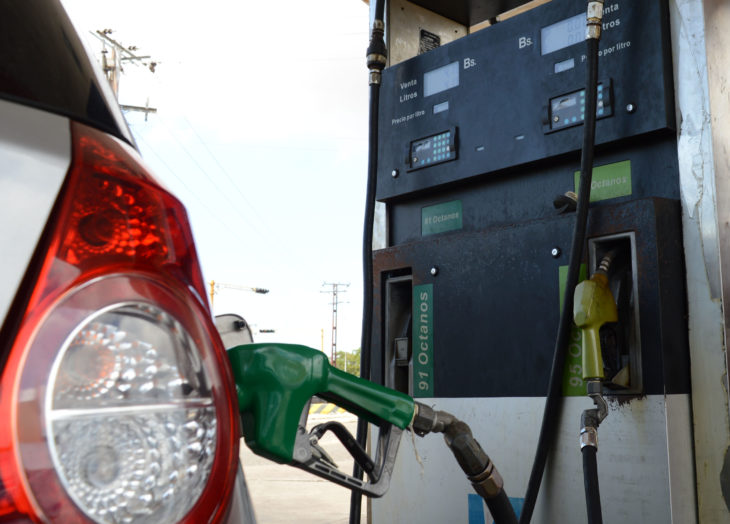 Surtirán gasolina a terminales de placa 3 este martes (+video de cola) - Vimarsana News