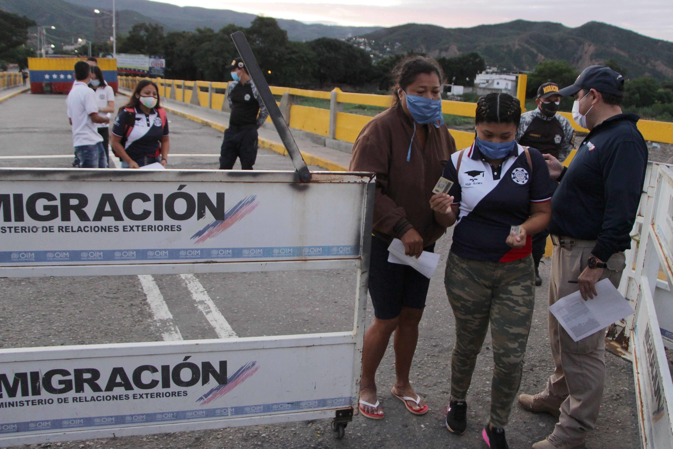 500-venezolanos-migracion-colombia-paso-fuerza-frontera-18-noviembre