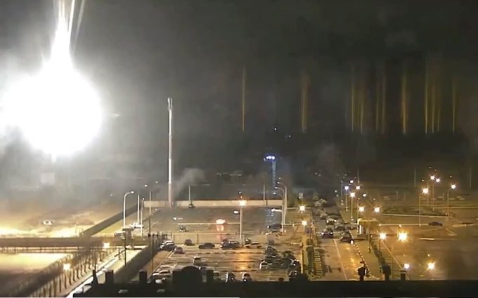 Controlan incendio en central nuclear de Ucrania que está bajo dominio ruso