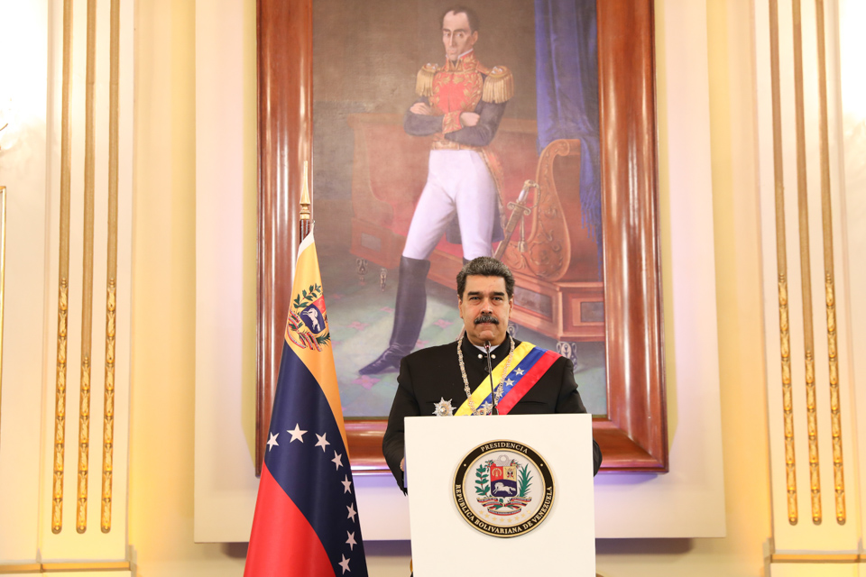Bloomberg: Maduro uses a letter from Queen Elizabeth to show recognition in Britain