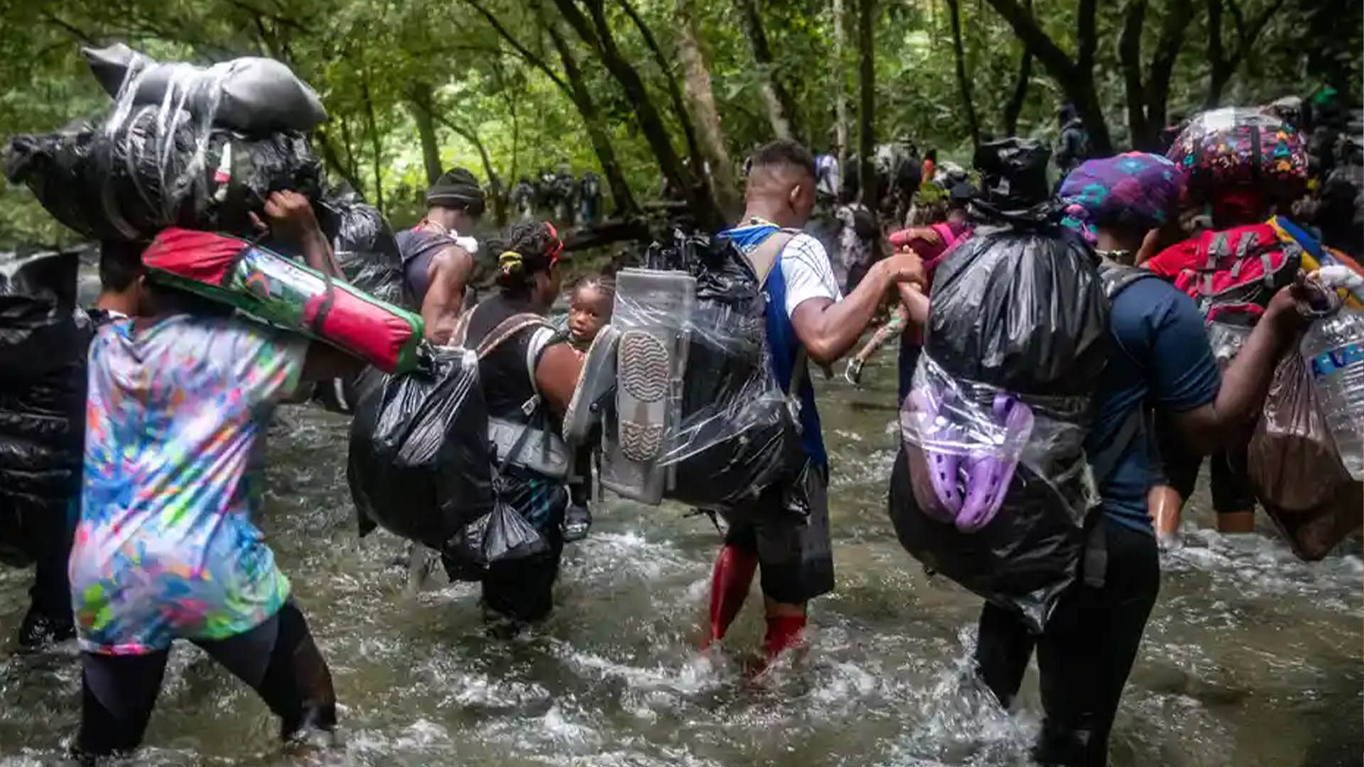 Darien Jungle: 18 bodies of Venezuelans found in mass grave