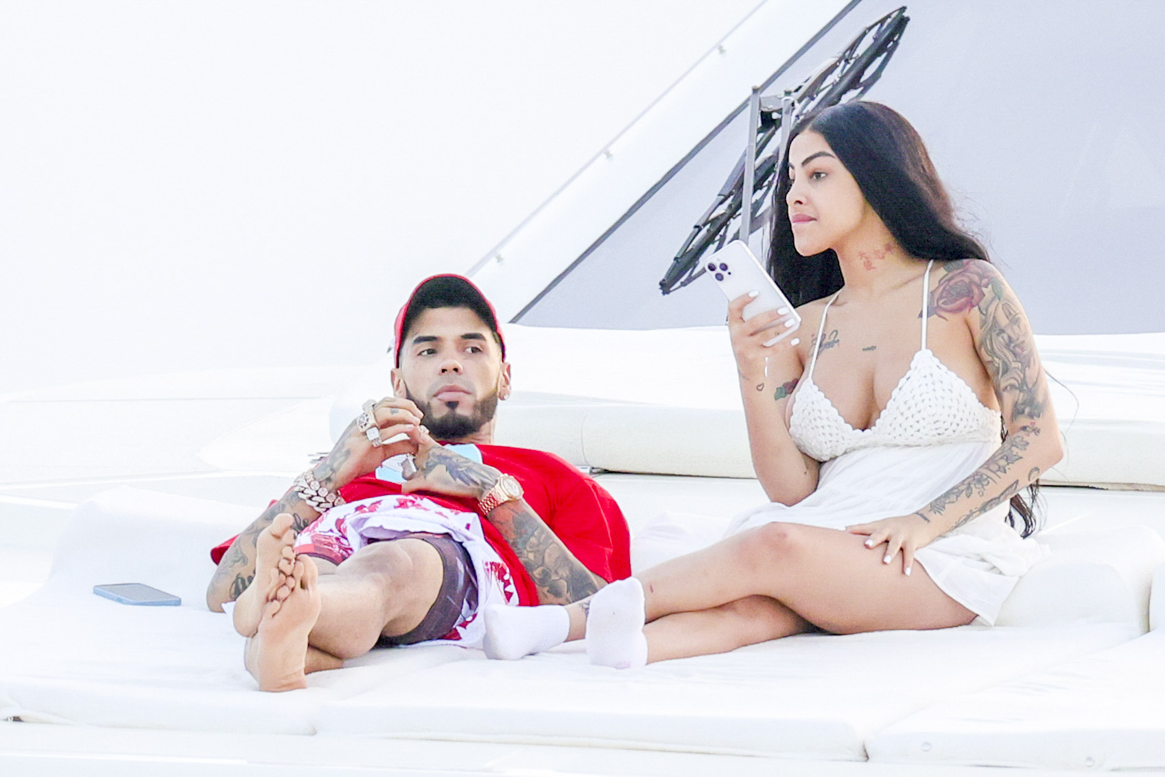 Esposa de Anuel causa revuelo en redes sociales (+fotos)