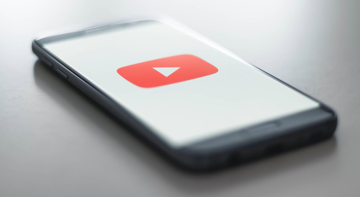 YouTube adds new features and designs