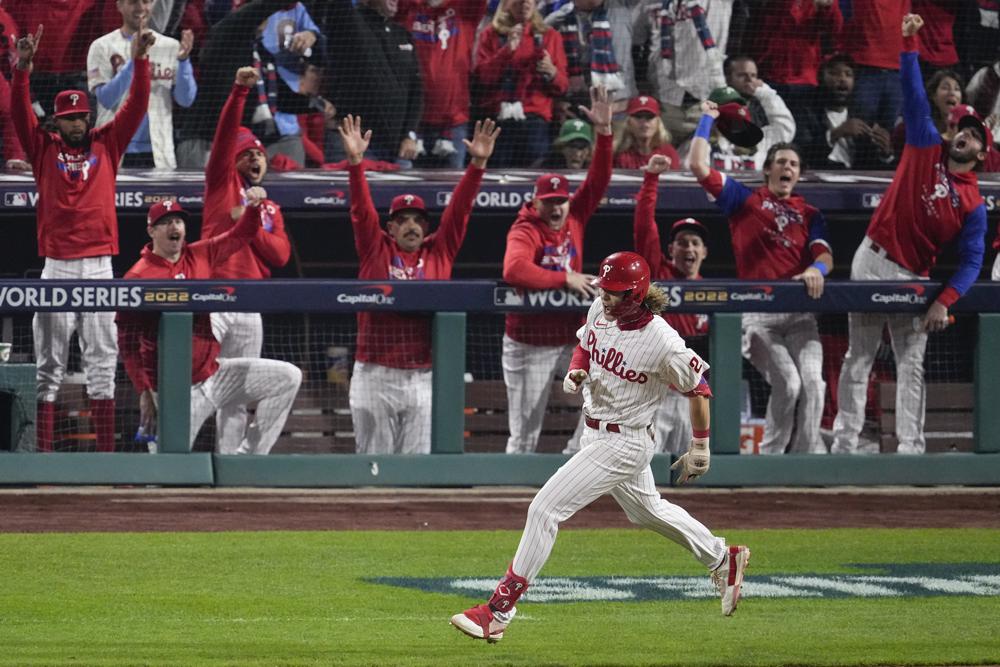 Con jonrón de Soler, Marlins remontan y vencen 3-2 a Rojos