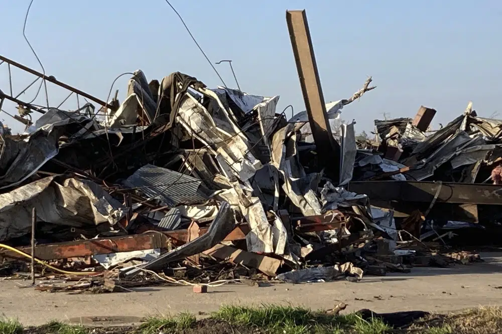 Tornado kills 23 in Mississippi