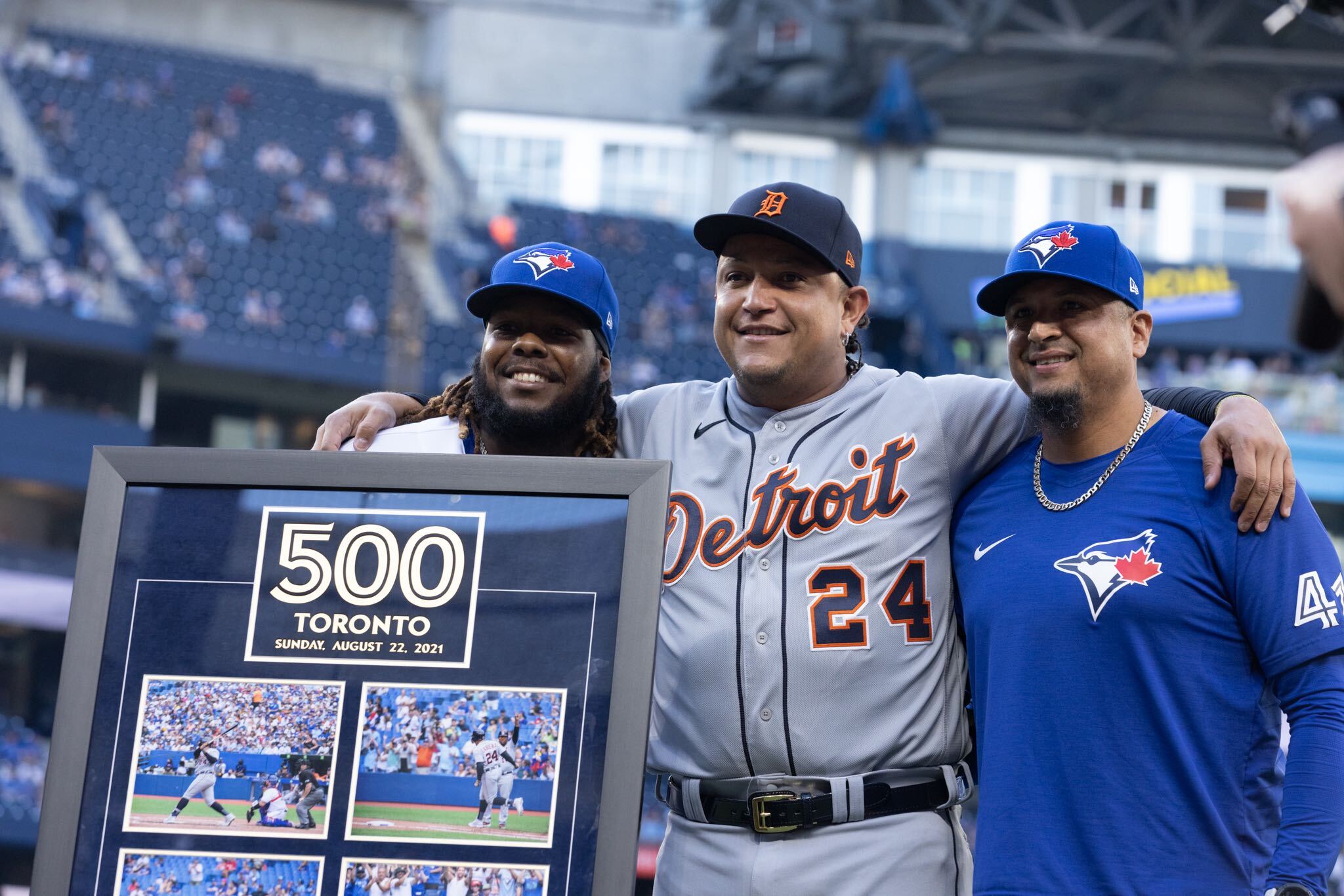 Miguel Cabrera hits #500 : r/baseball