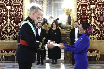 Koromoto Godoi presented his credentials as ambassador to the King of Spain