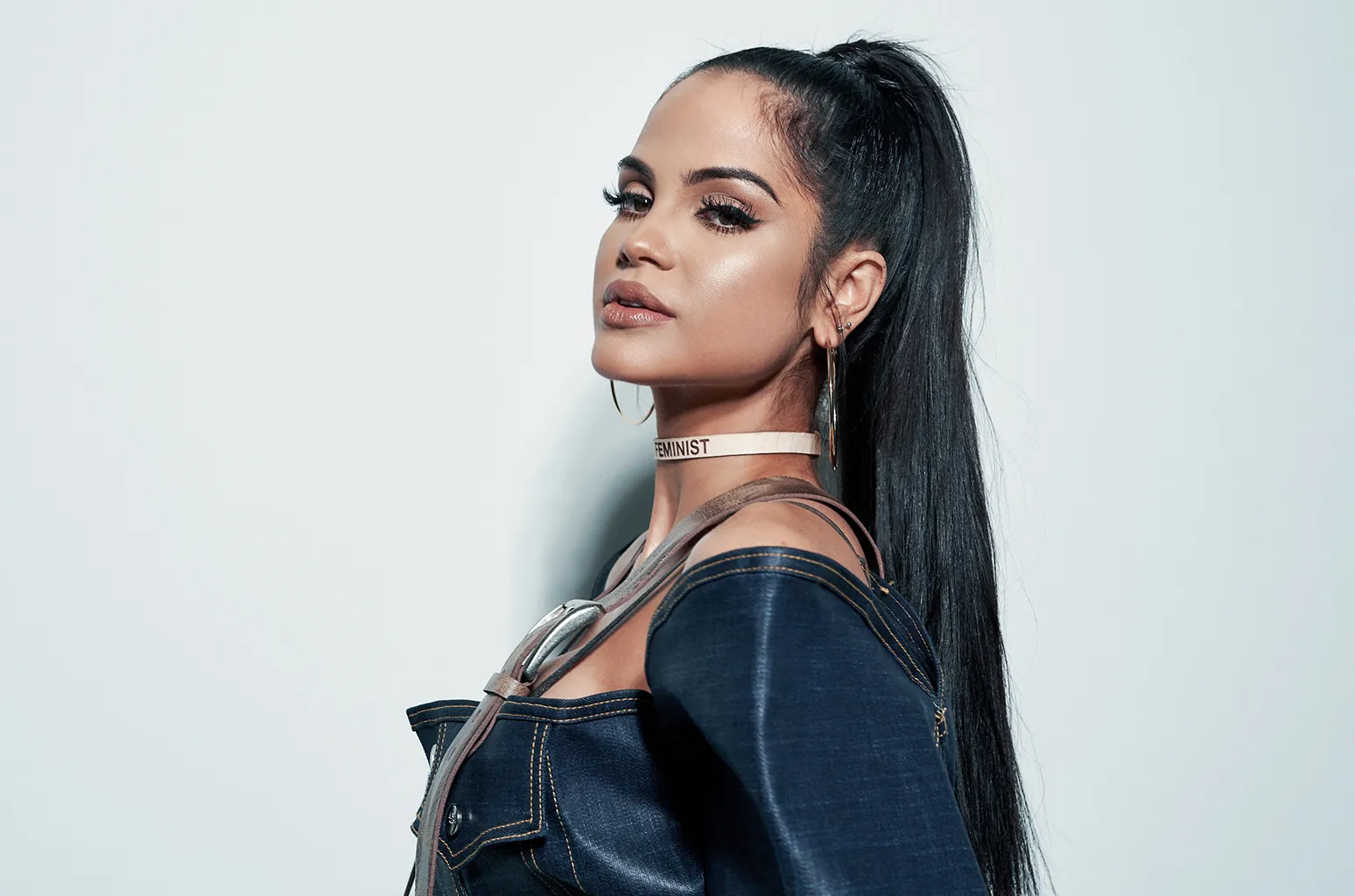 Natti Natashaは、妊娠の可能性の噂を解き放ちます