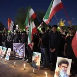 Irán