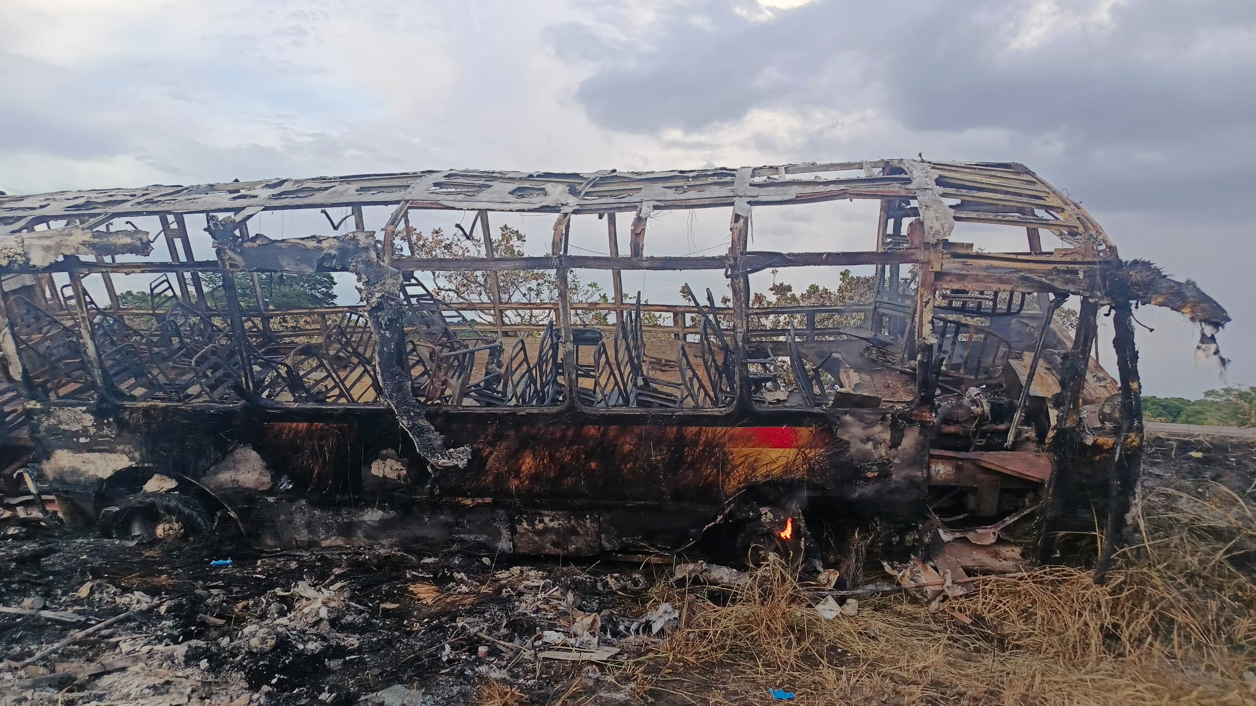 Accidente en la troncal 10 deja al menos 9 muertos