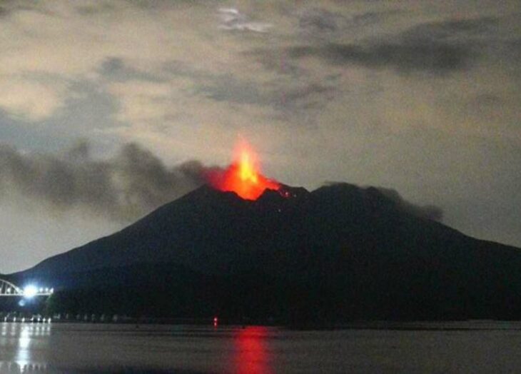 Erupción volcán Sakurajima Japón