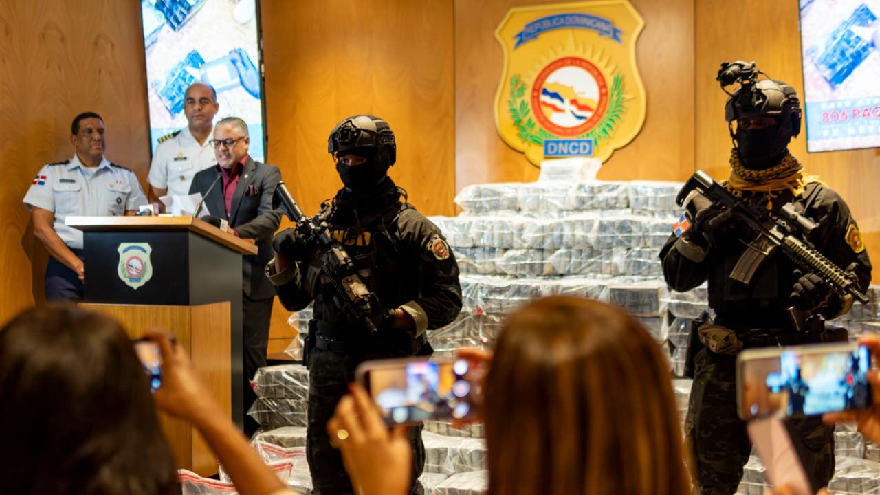 « Opération Southern Spear » saisit des colis de cocaïne sur les côtes dominicaines