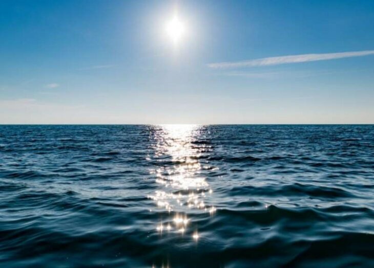 Océanos alcanzan niveles récord de calentamiento en 2025, según estudio internacional