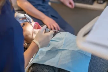 Detenidos falsos odontólogos