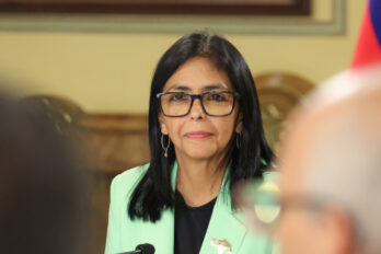 Presidenta e Delcy Rodríguez 2