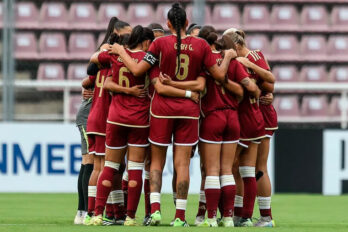 Vinotinto Femenina