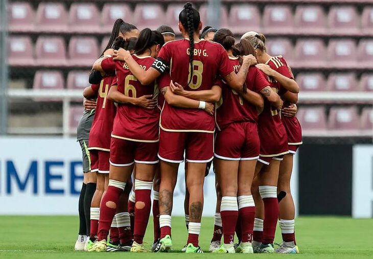 Vinotinto Femenina
