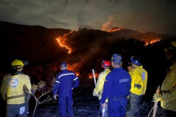 Bomberos incendio Caricuao