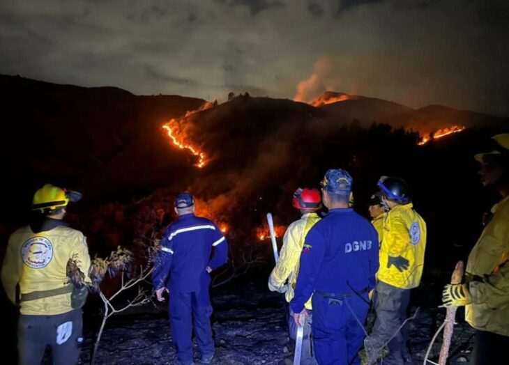 Bomberos incendio Caricuao