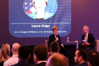 Laura Dogu Estados Unidos