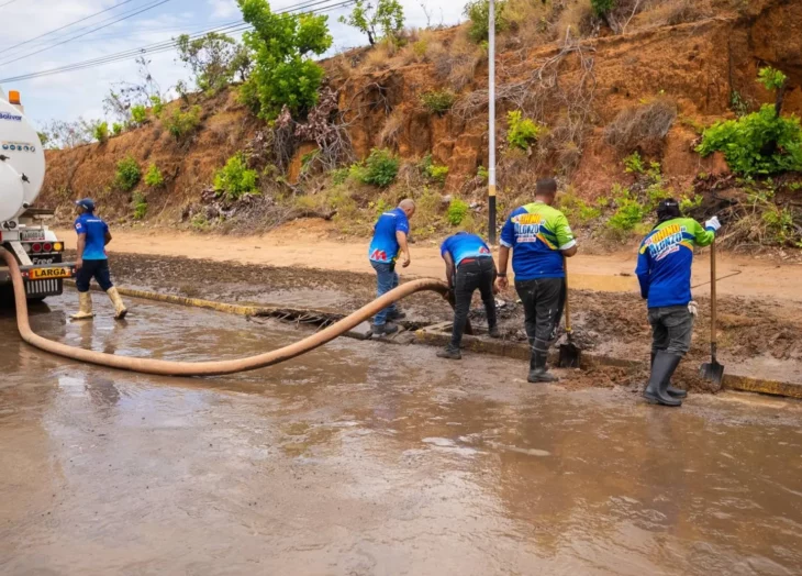 Avenida Atlántico drenajes limpieza