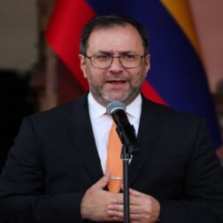 Canciller Yván Gil