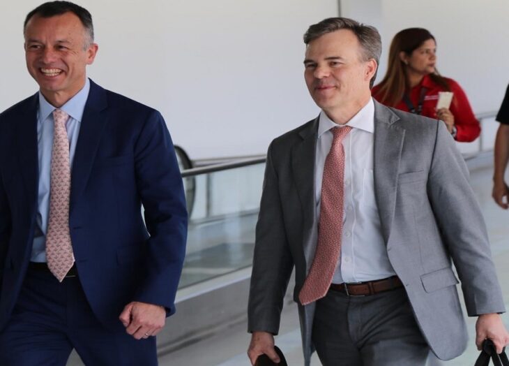 John Barrett encargado Estados Unidos