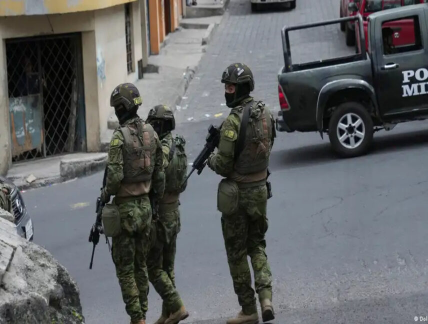 Un total de 180 detenidos tras toque de queda en Ecuador
