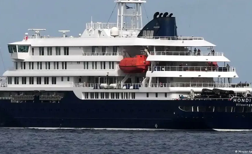 OMS asegura que pasajeros de barco son casos “de alto riesgo”