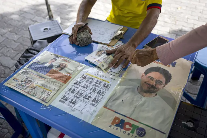 Elecciones en Colombia dejan siete capturados por compra de votos y fraude electoral