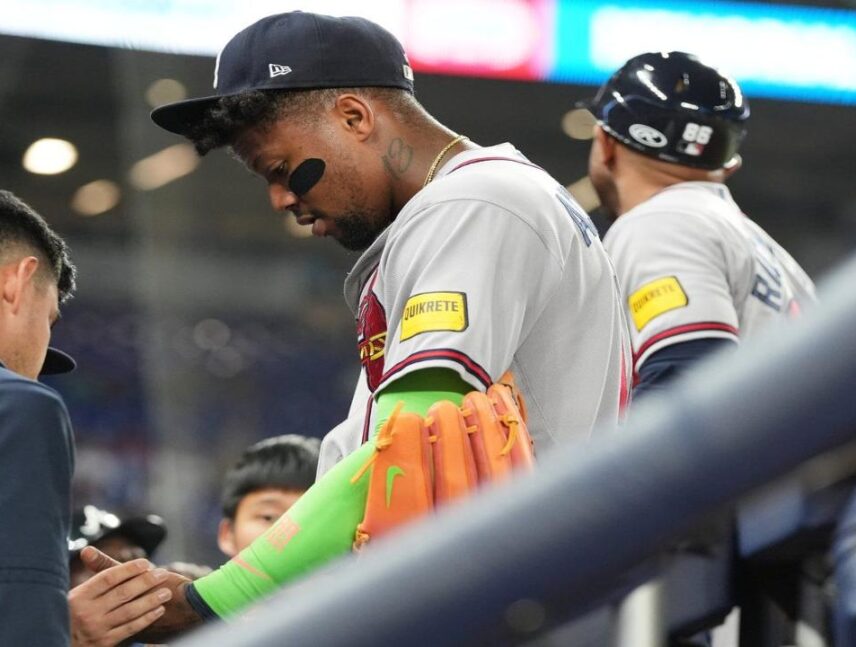 Ronald Acuña será evaluado a diario