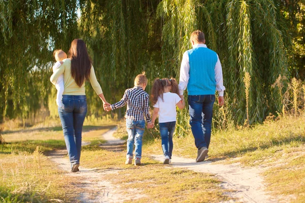 Familia