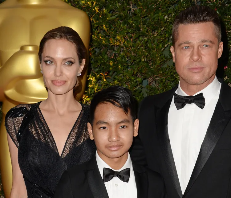Hijo mayor de Pitt y Jolie formaliza cambio de apellido