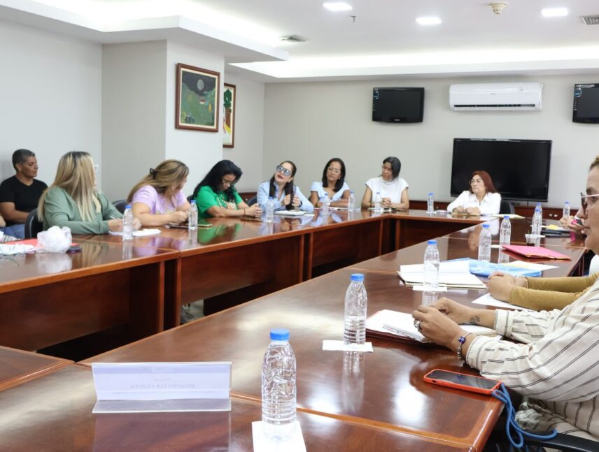 Defensora del Pueblo celebra recientes excarcelaciones